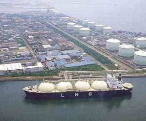 lng-terminal-ship